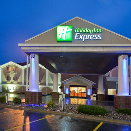 Holiday Inn Express Jamestown By Ihg Exterior photo